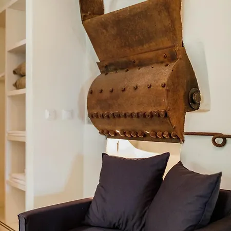 Palais Du Vertige * イェルサ