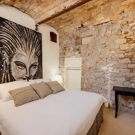 Palais Du Vertige ヴィラ イェルサ