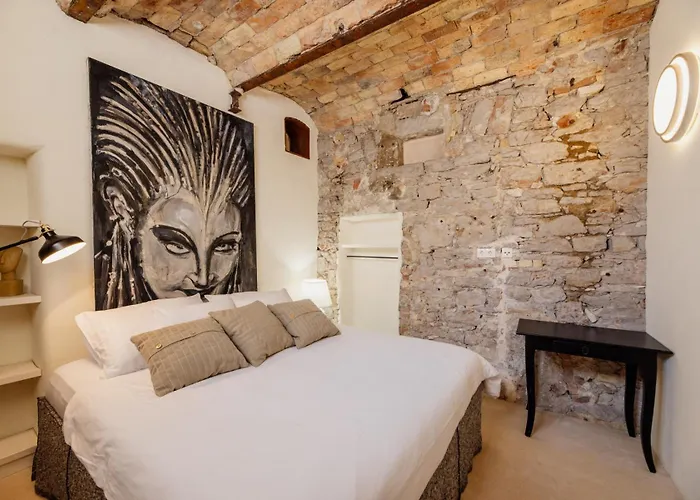 Palais Du Vertige ヴィラ イェルサ